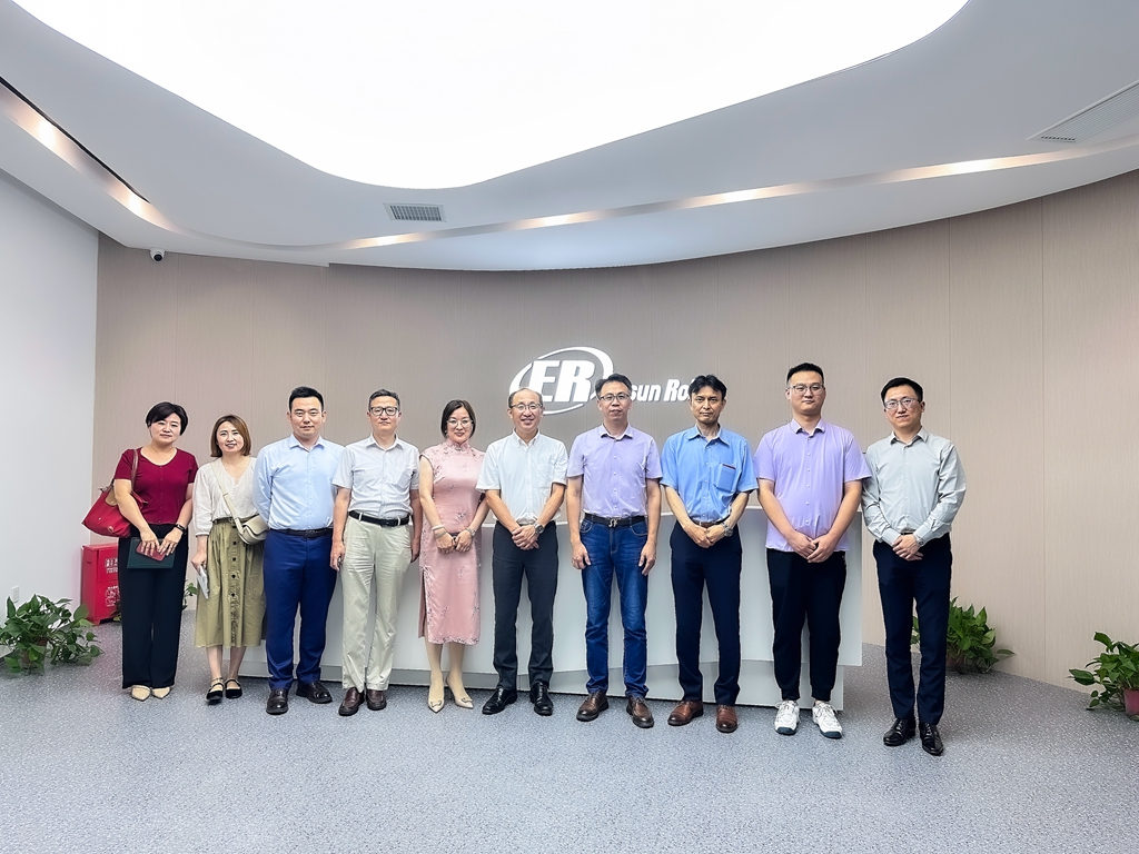熱烈歡迎EPSON愛普生深石明宏總裁一行蒞臨鎰升機器人參觀！